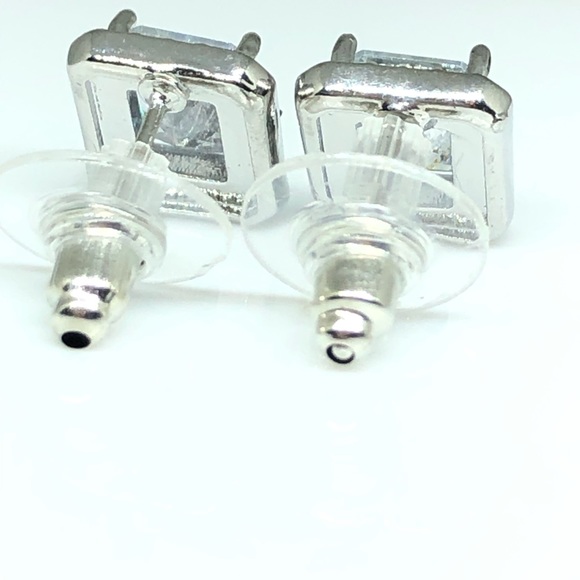 925/14kw Gold Cushion Cut CZ Necklace & Earrings Set - Picture 12 of 15